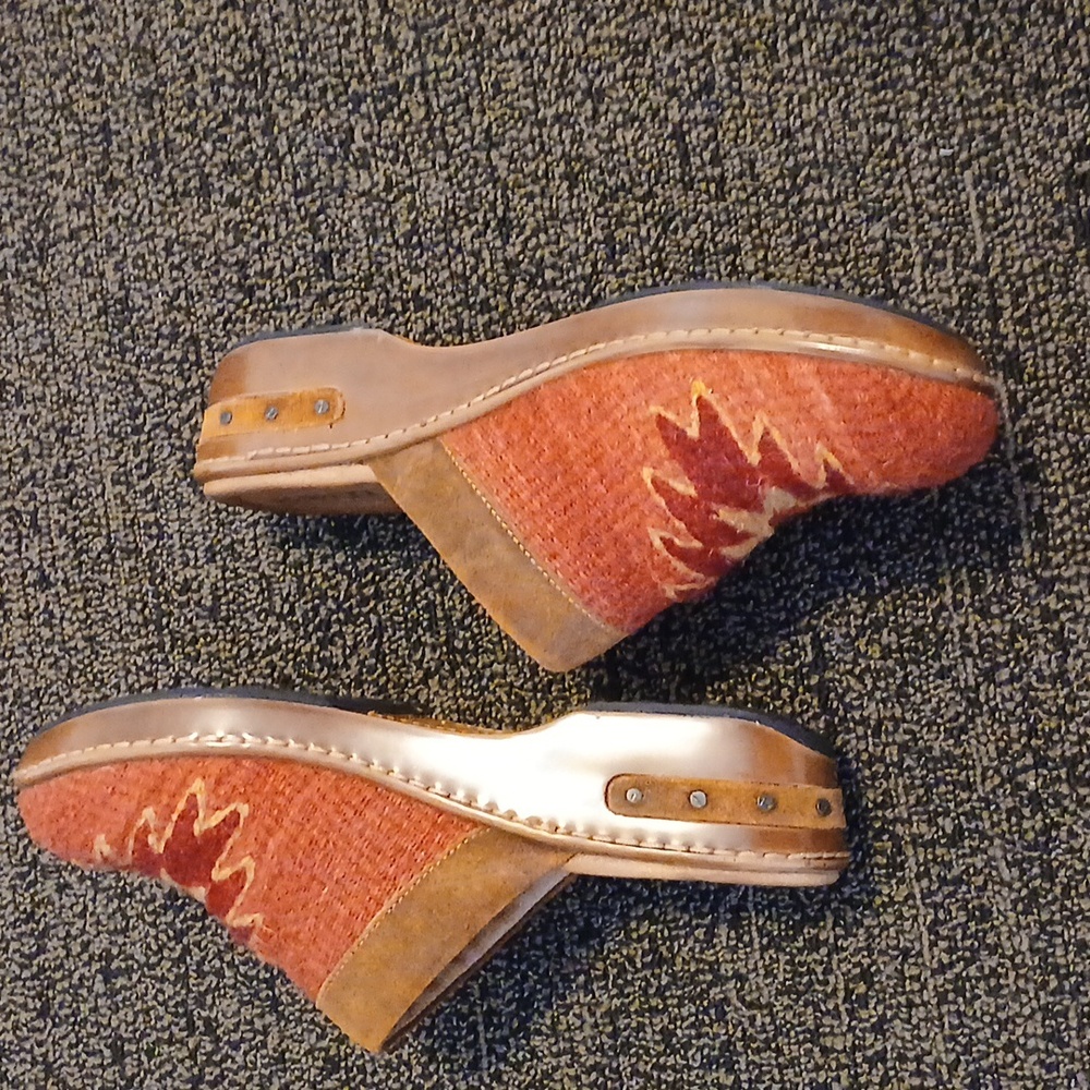 Born Red and Tan Wool-Top Clogs - Picture 6 of 10